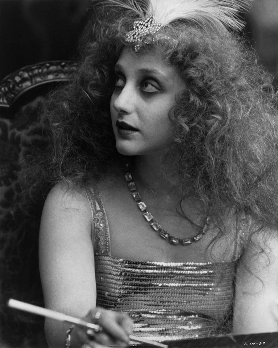 Carol Kane 1977 Valentino Wallpaper