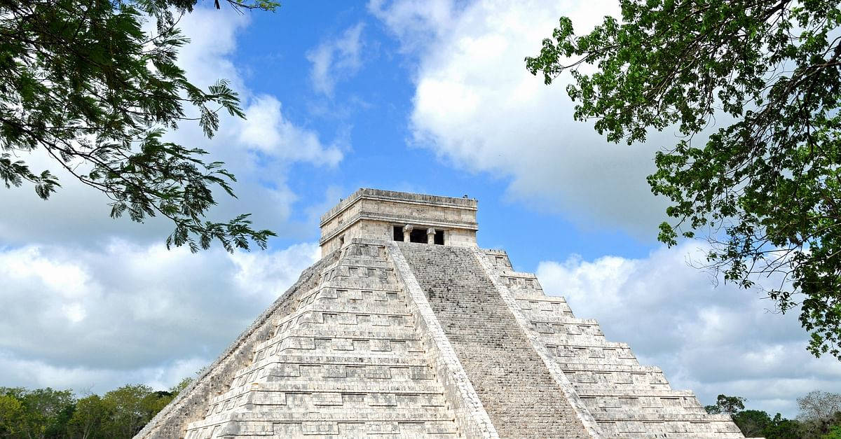 Chichen Itza Trees Wallpaper