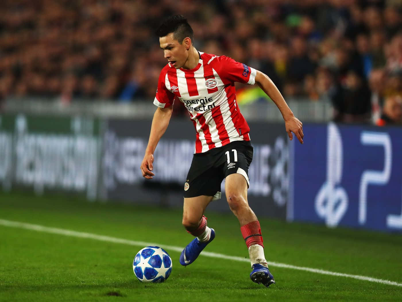 Chucky Lozano Playing Wallpaper