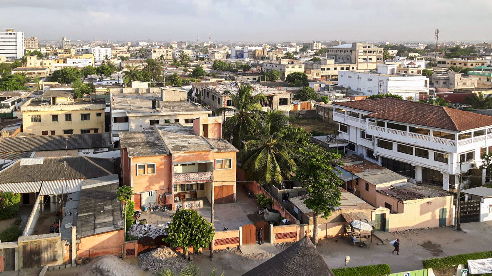 City Houses Togo Wallpaper