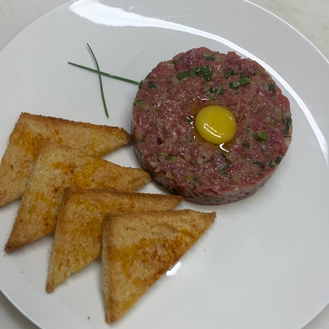 Classic Steak Tartare Wallpaper