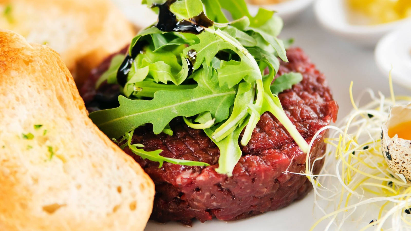 Classic Steak Tartare Wallpaper