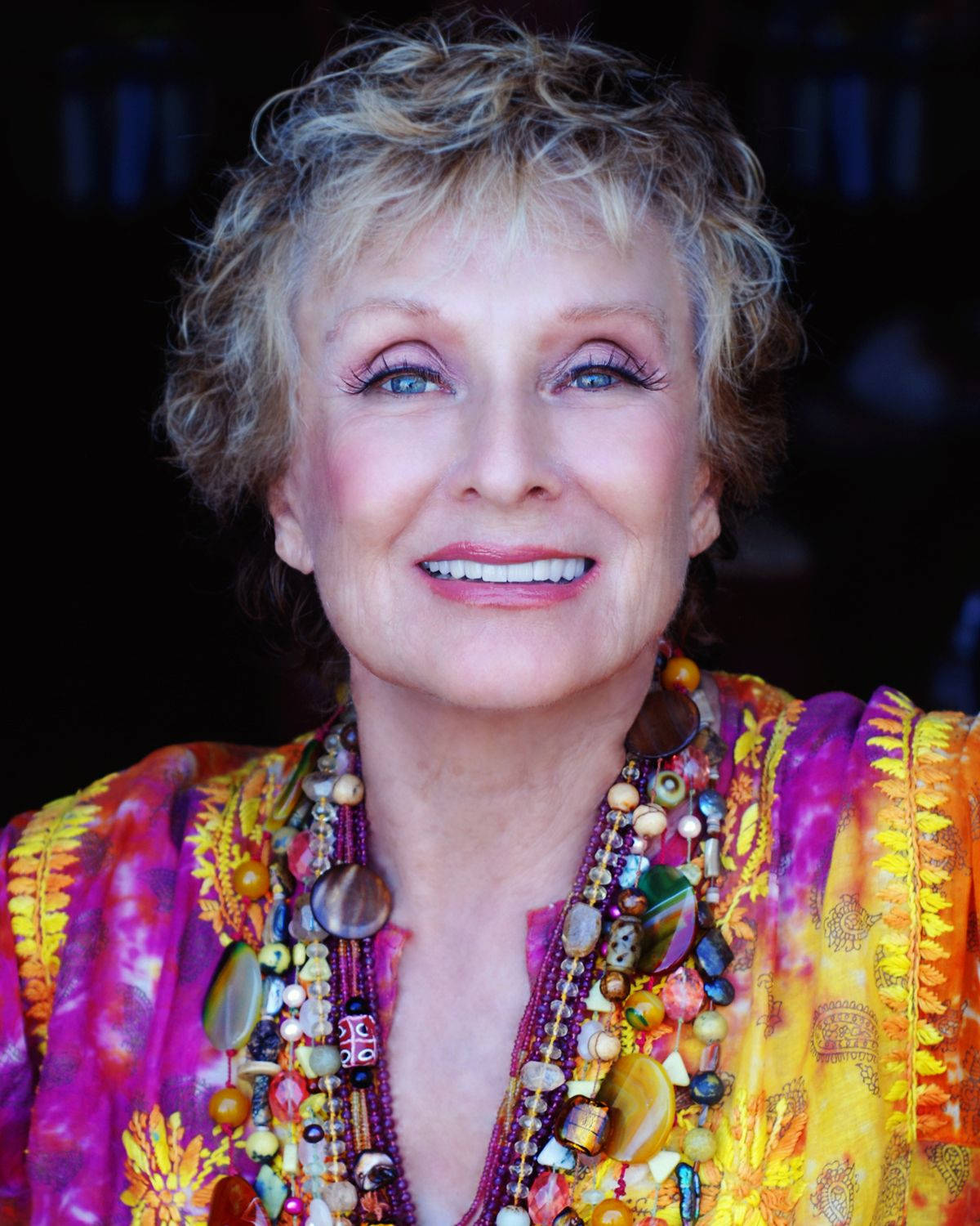 Cloris Leachman Hollywood Actress Comedian Wallpaper