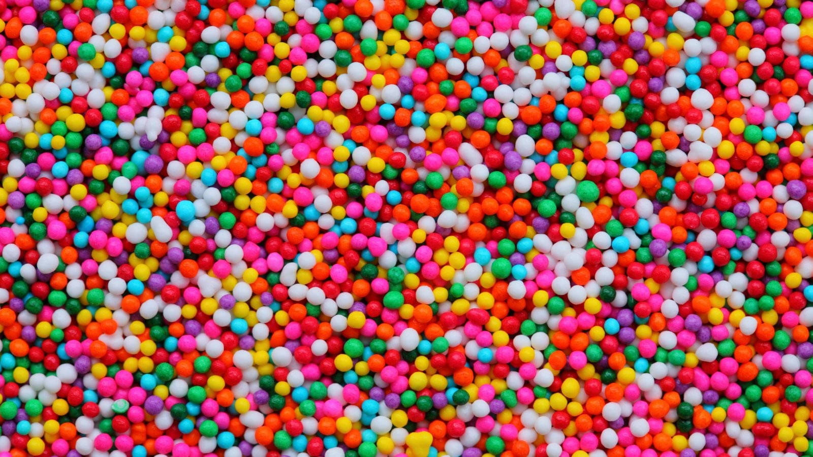 Colorful Candy Balls Wallpaper