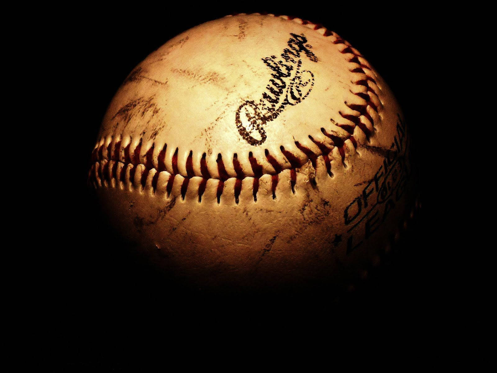 Cool Baseball Ball Old Rowlings Wallpaper