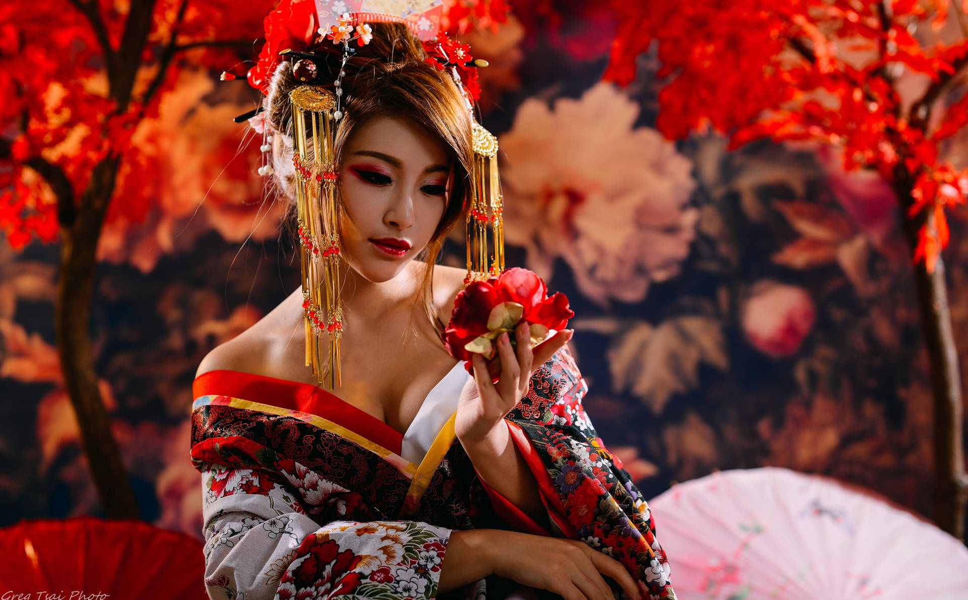Cool Japanese Woman Wallpaper
