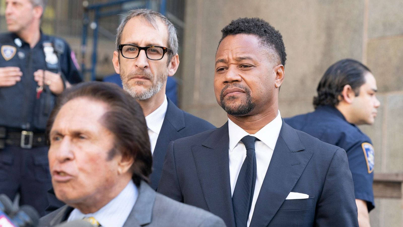 Cuba Gooding Jr And His Lawyer Wallpaper