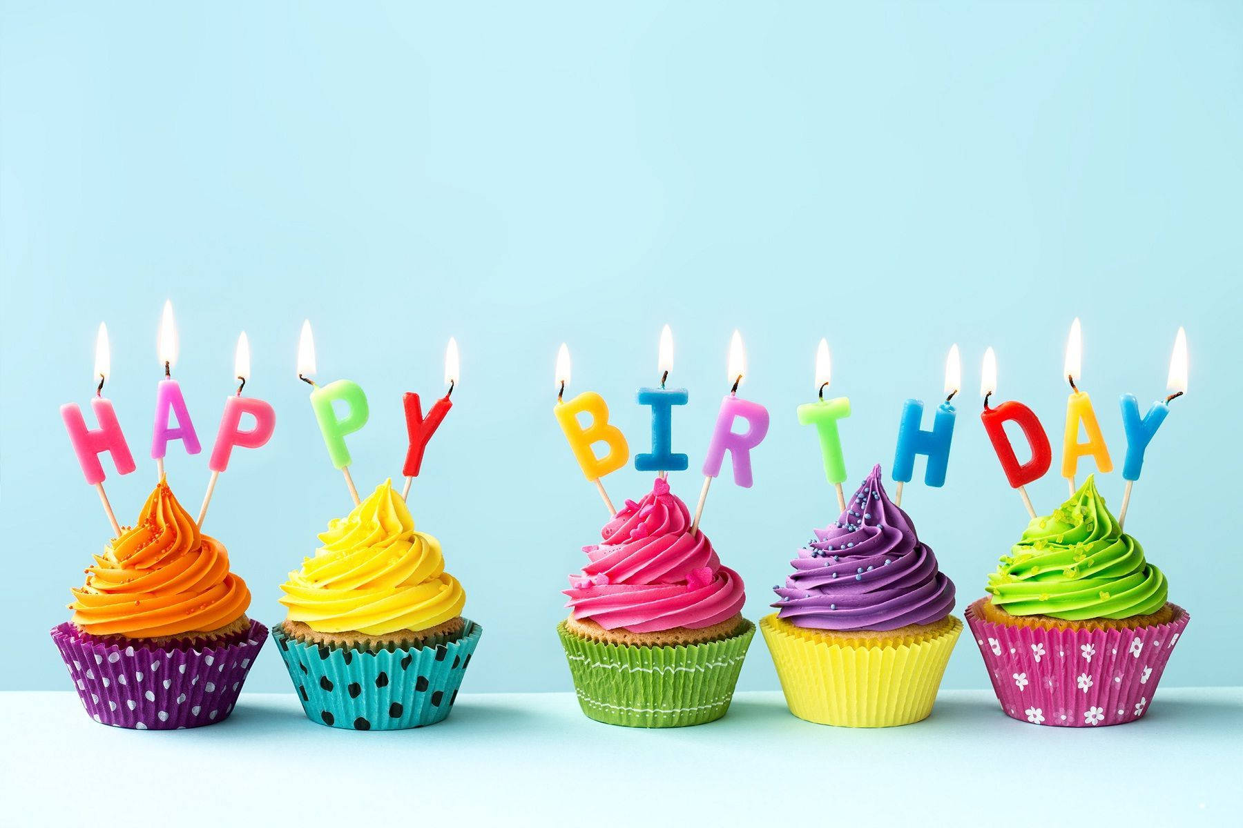 Cupcakes With Happy Birthday Candle Wallpaper