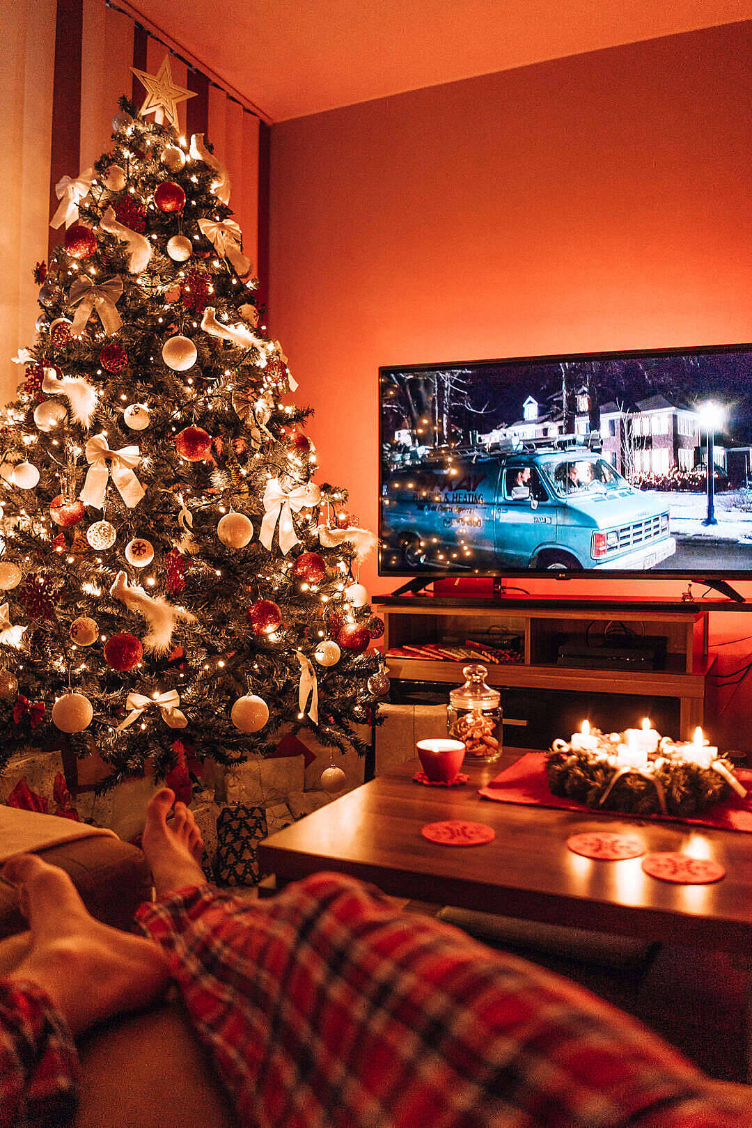 Cute Aesthetic Christmas Living Room Design Wallpaper