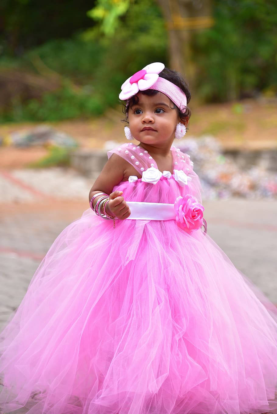 Cute Baby Girl Long Dress Wallpaper