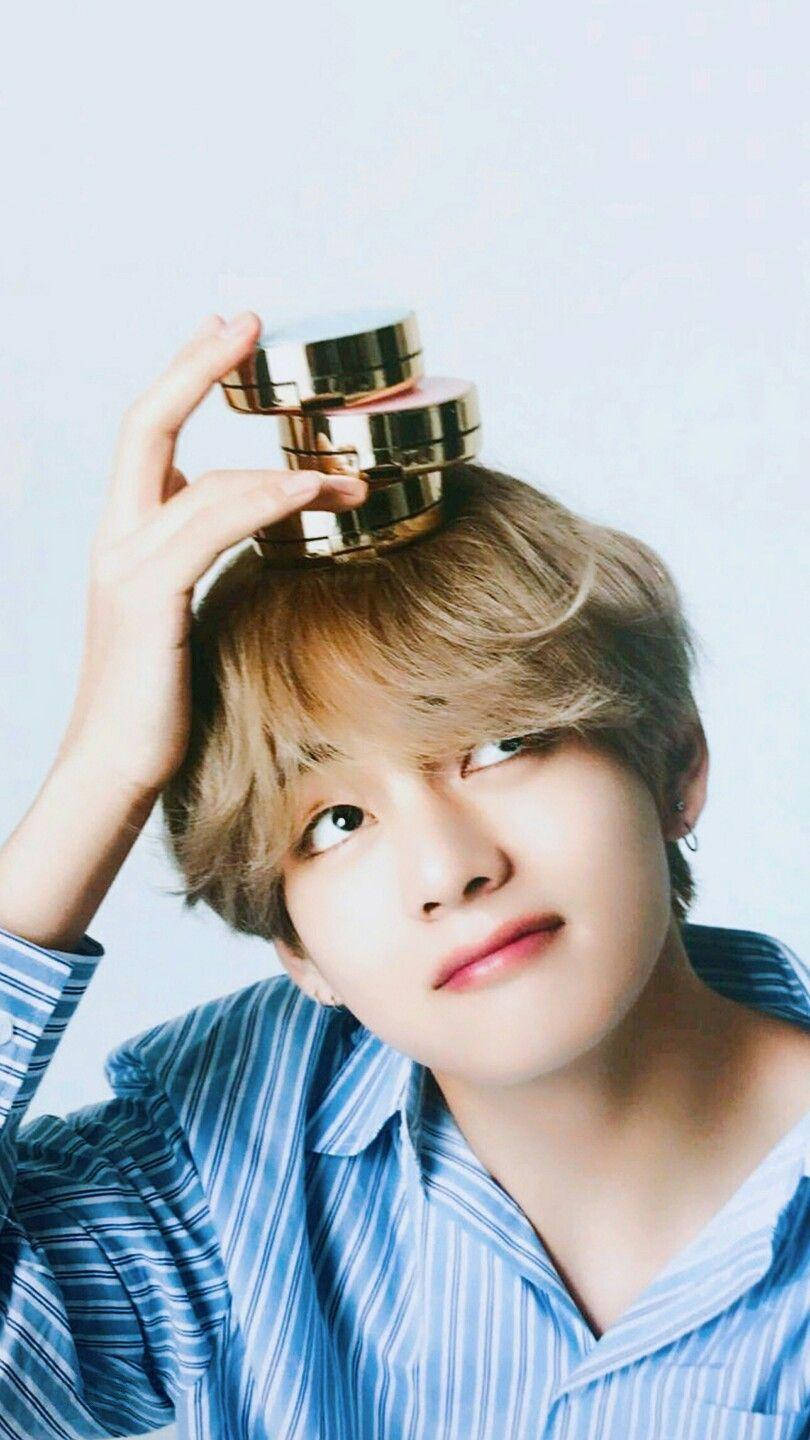 Cute Bts V With Compacts Wallpaper