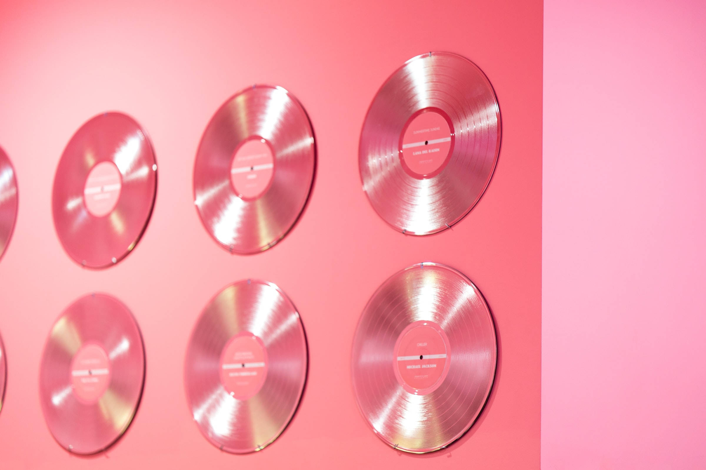 Cute Pink Aesthetic Music Vinyl Discs Wallpaper