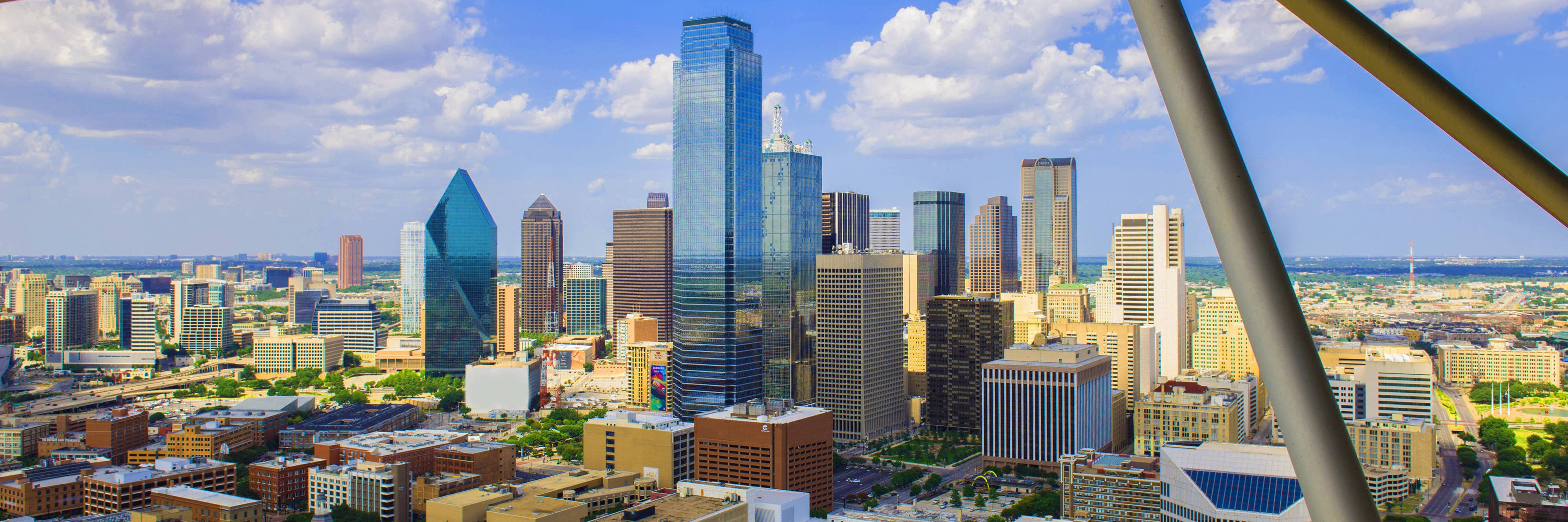 Dallas Skyline Sky With Thick Clouds Wallpaper