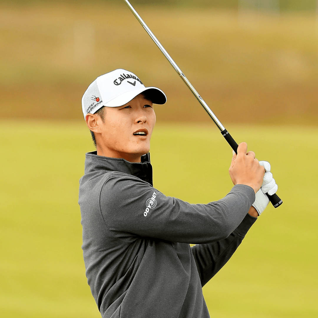 Danny Lee Looking At The Ball Wallpaper