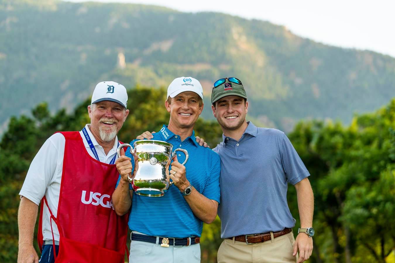 David Toms With Son And Caddie Wallpaper