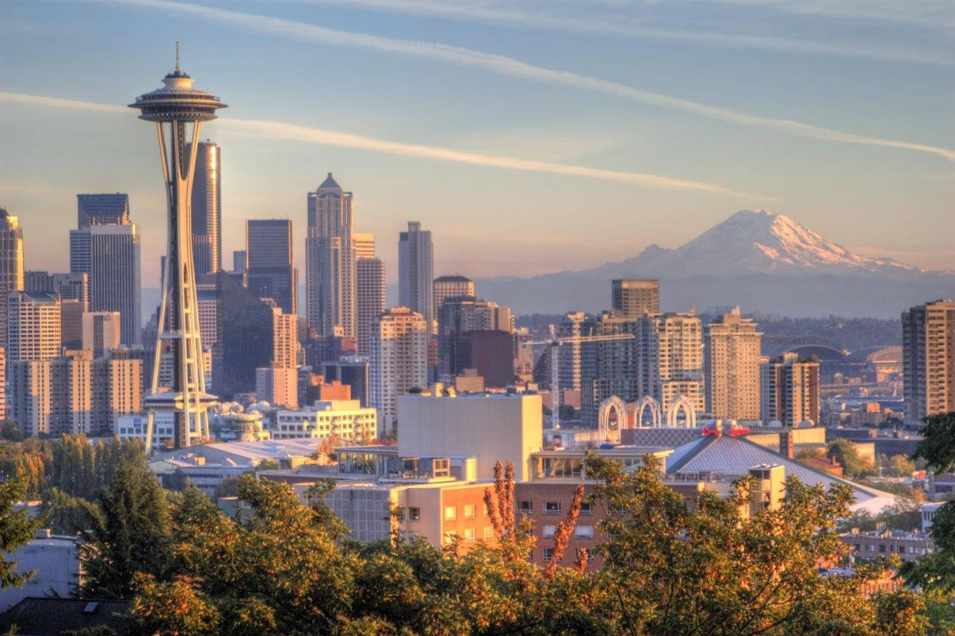 Daytime Seattle Skyline Tower Wallpaper