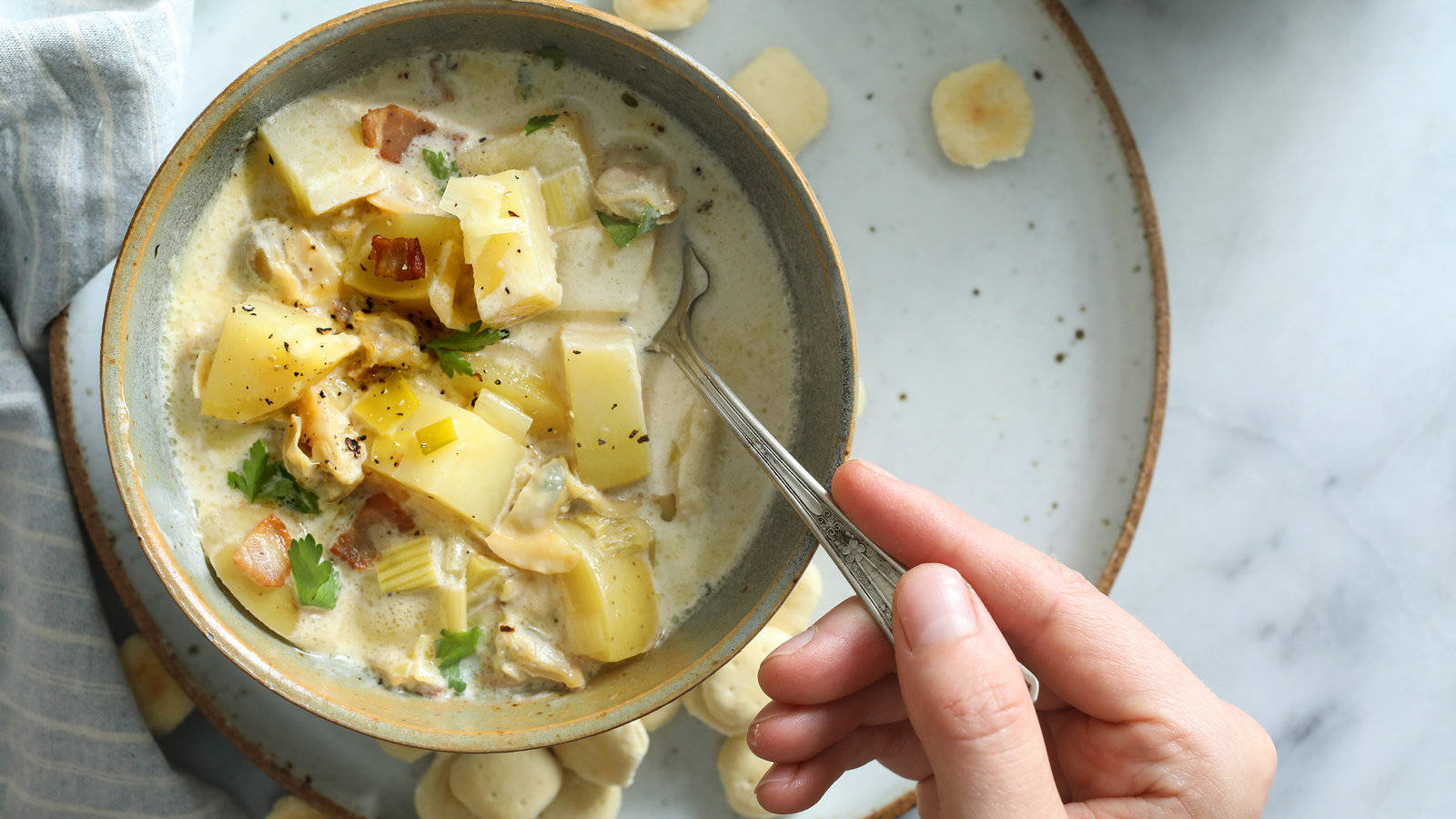 Delicious New England Clam Chowder In Chinaware Wallpaper