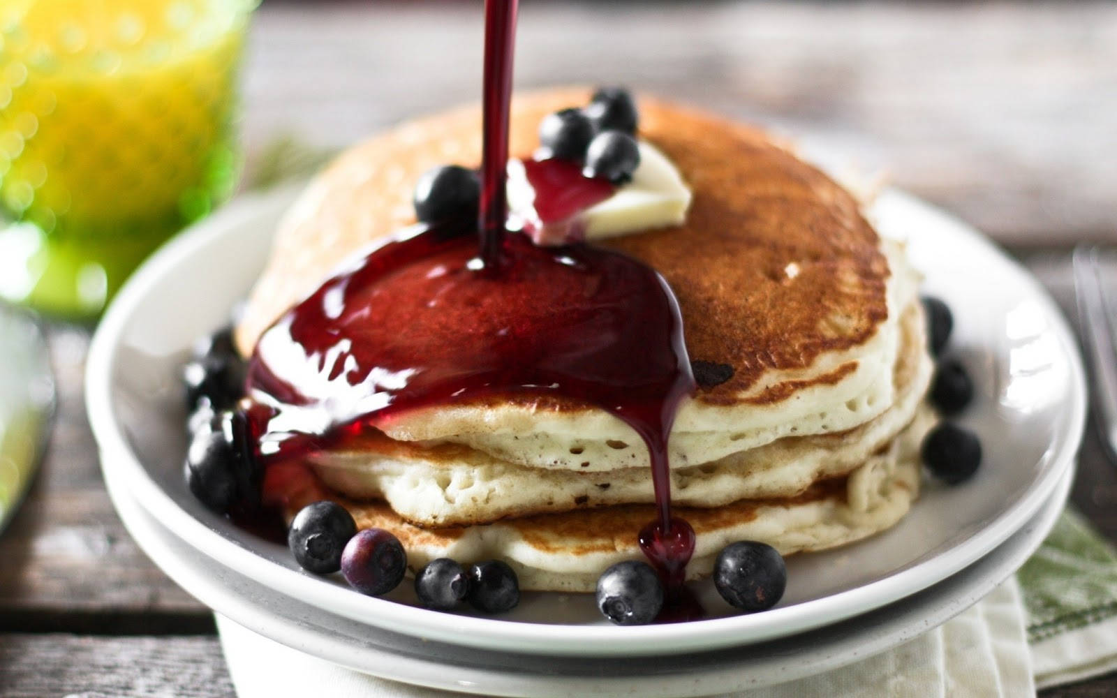 Delightful Pancake Served With Fresh Buttermilk Wallpaper