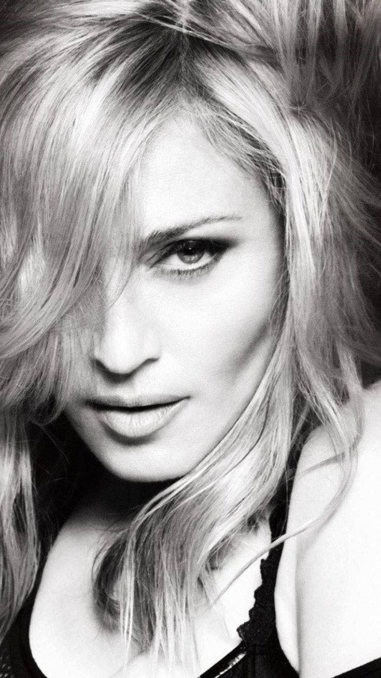 Desirable Madonna In Black And White Wallpaper