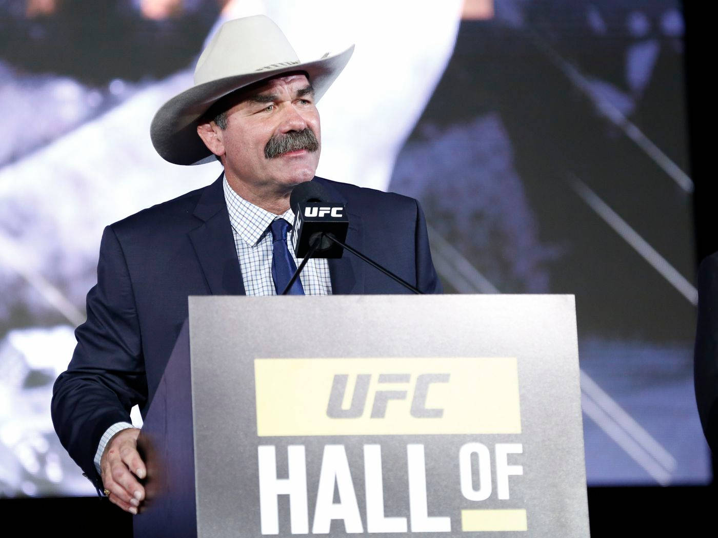 Don Frye At Ufc Hall Of Fame 2016 Wallpaper