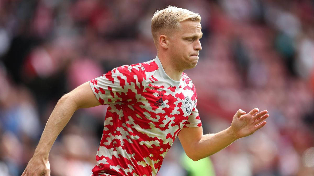 Donny Van De Beek Red White Jersey Wallpaper