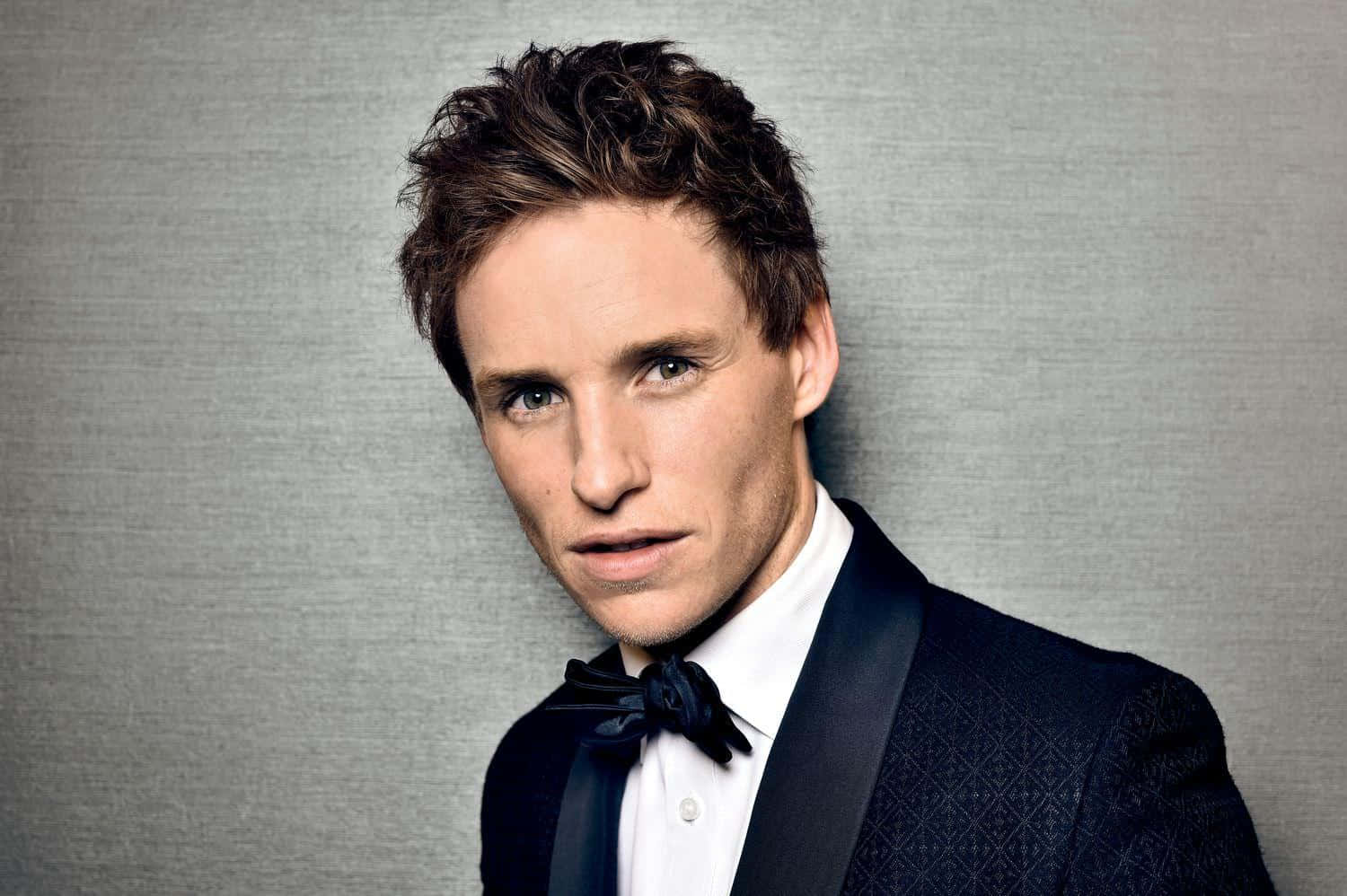 Eddie Redmayne At A Film Premiere Wallpaper