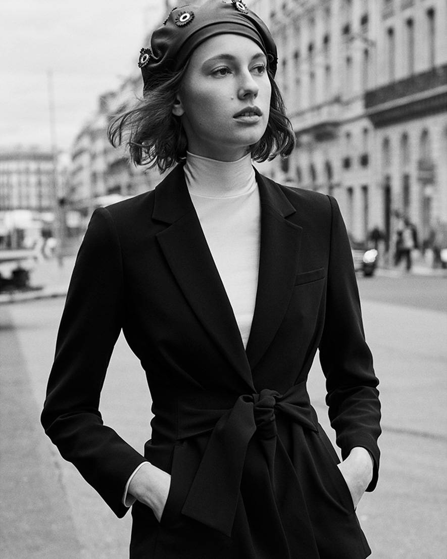 Elegant Claudie Pierlot Black Tie Coat In Style Wallpaper