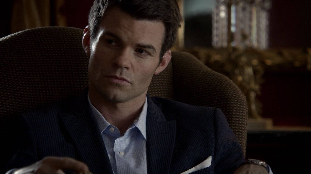 Elijah Mikaelson Chair Wallpaper