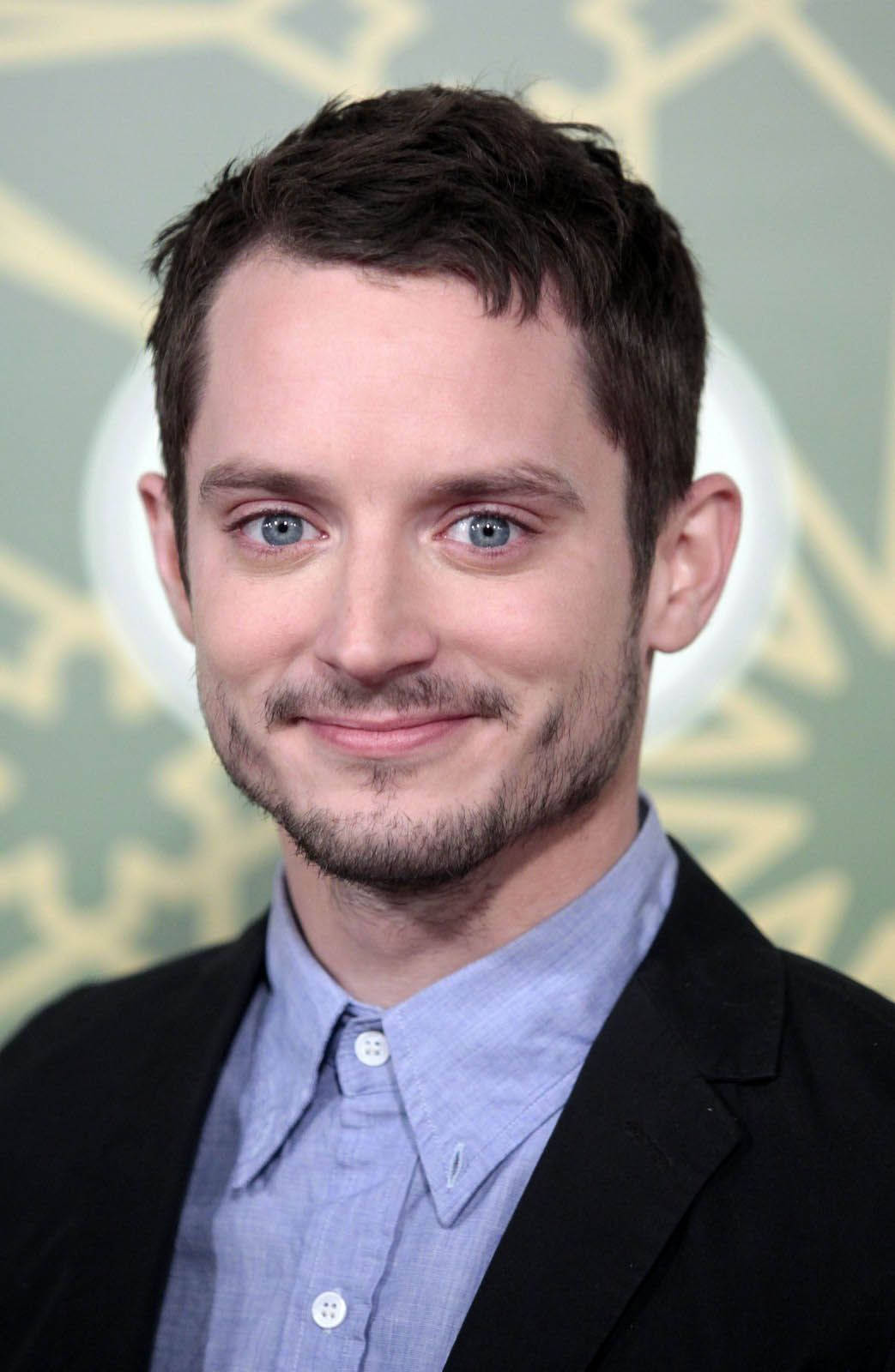 Elijah Wood Beaming Smile Wallpaper