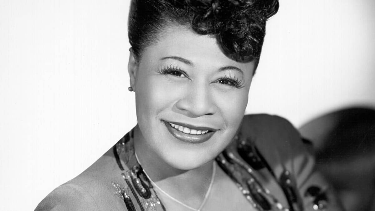 Ella Fitzgerald Lovely Smile Wallpaper