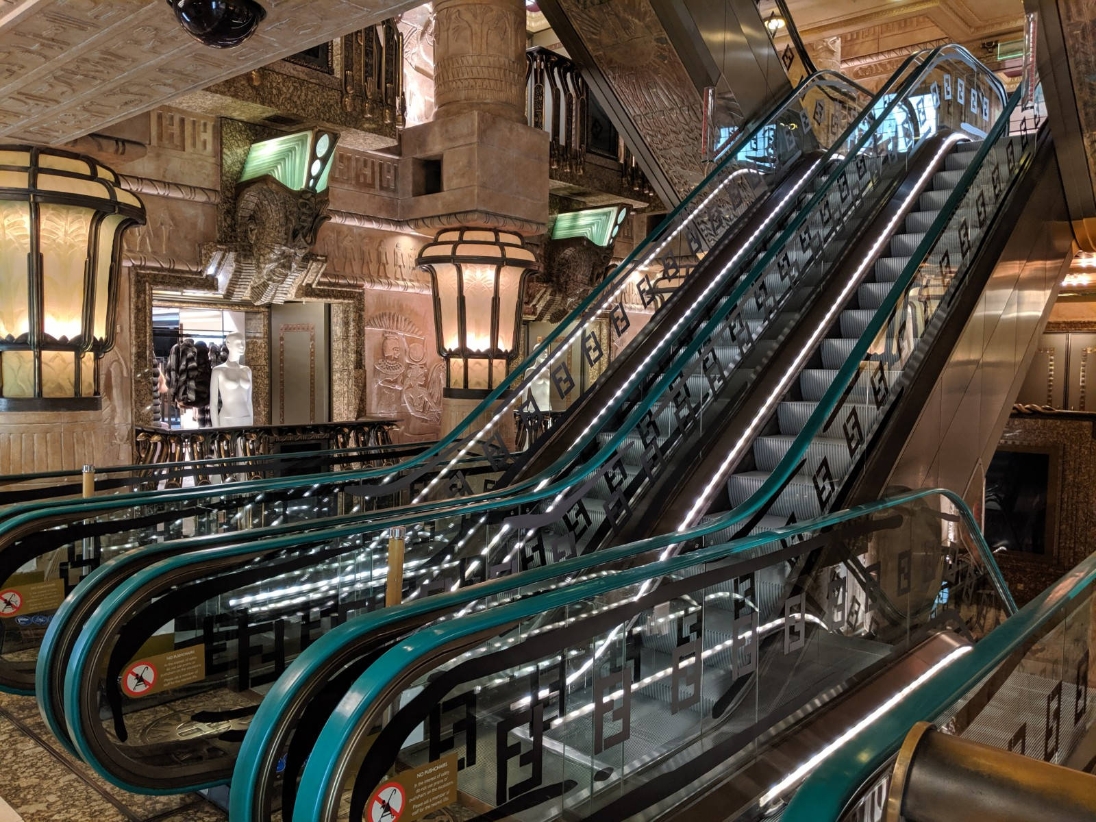 Emptiness At Harrods - A Prepossessing View Of Empty Escalators Wallpaper