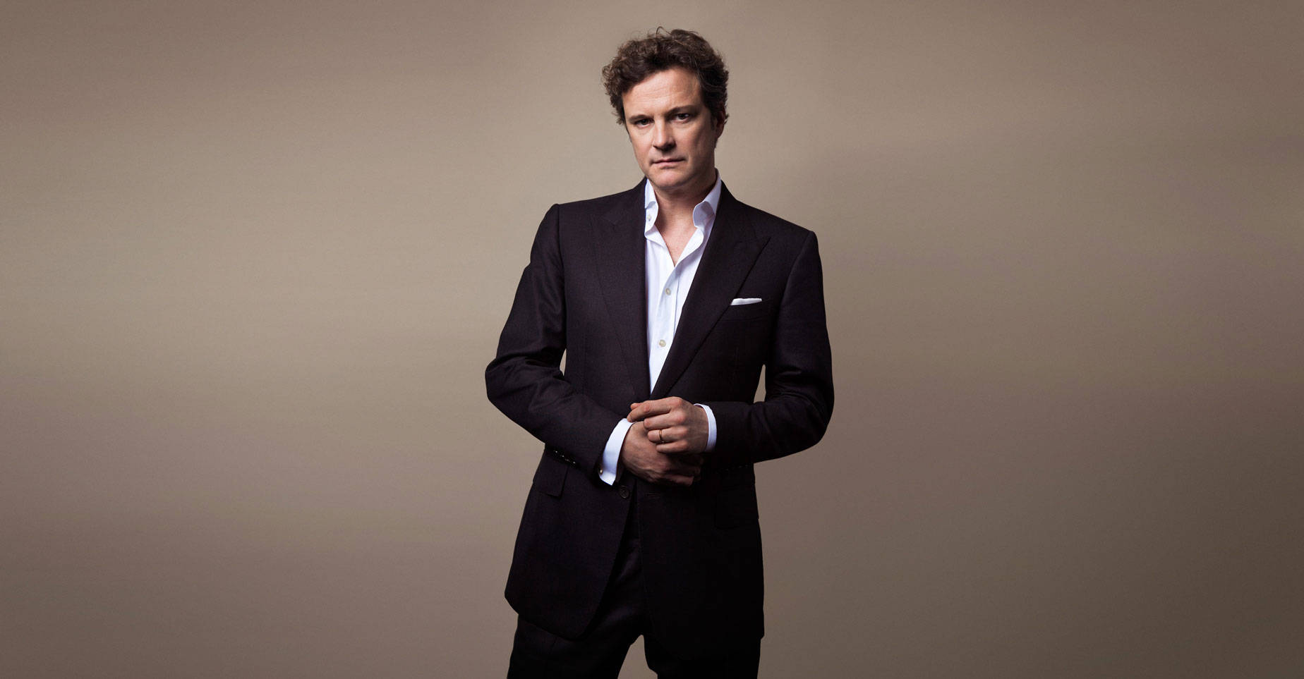 English Actor Colin Firth 2009 Studio Photoshoot Wallpaper