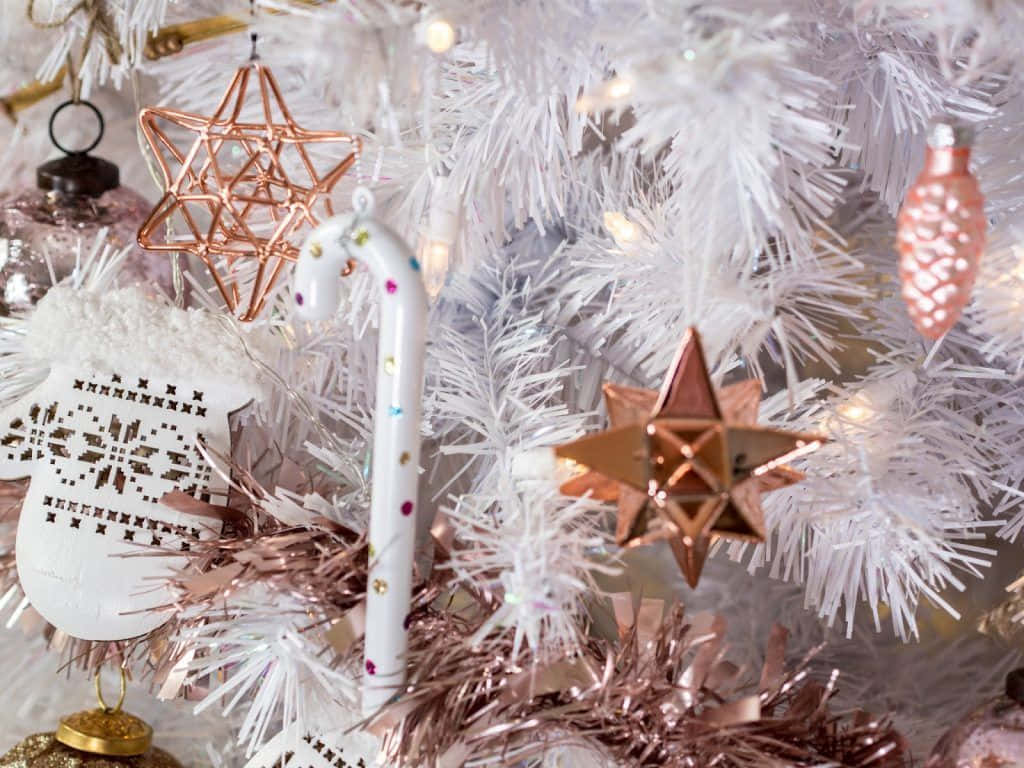 Enjoy The Festive Holiday While Staying Connected Wallpaper