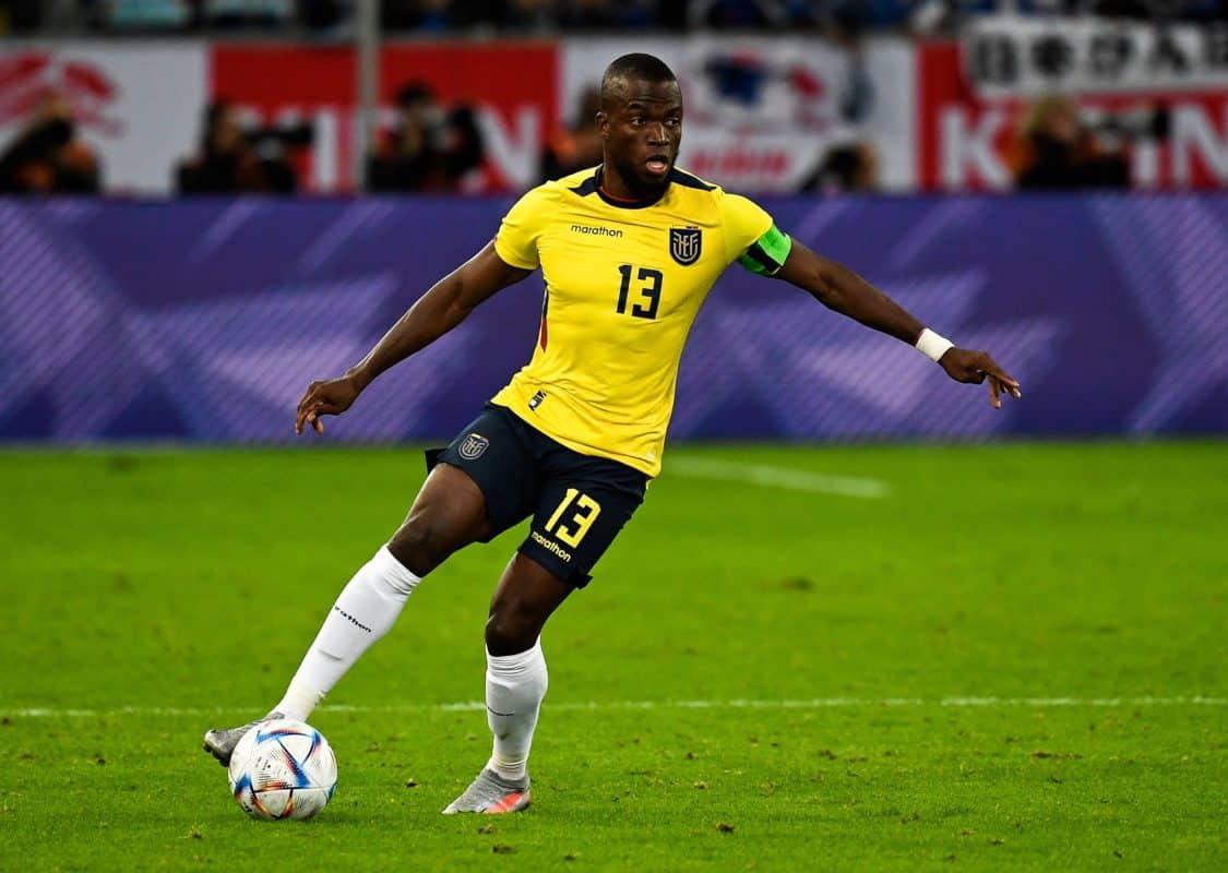 Enner Valencia In Action For The Ecuador National Football Team Wallpaper