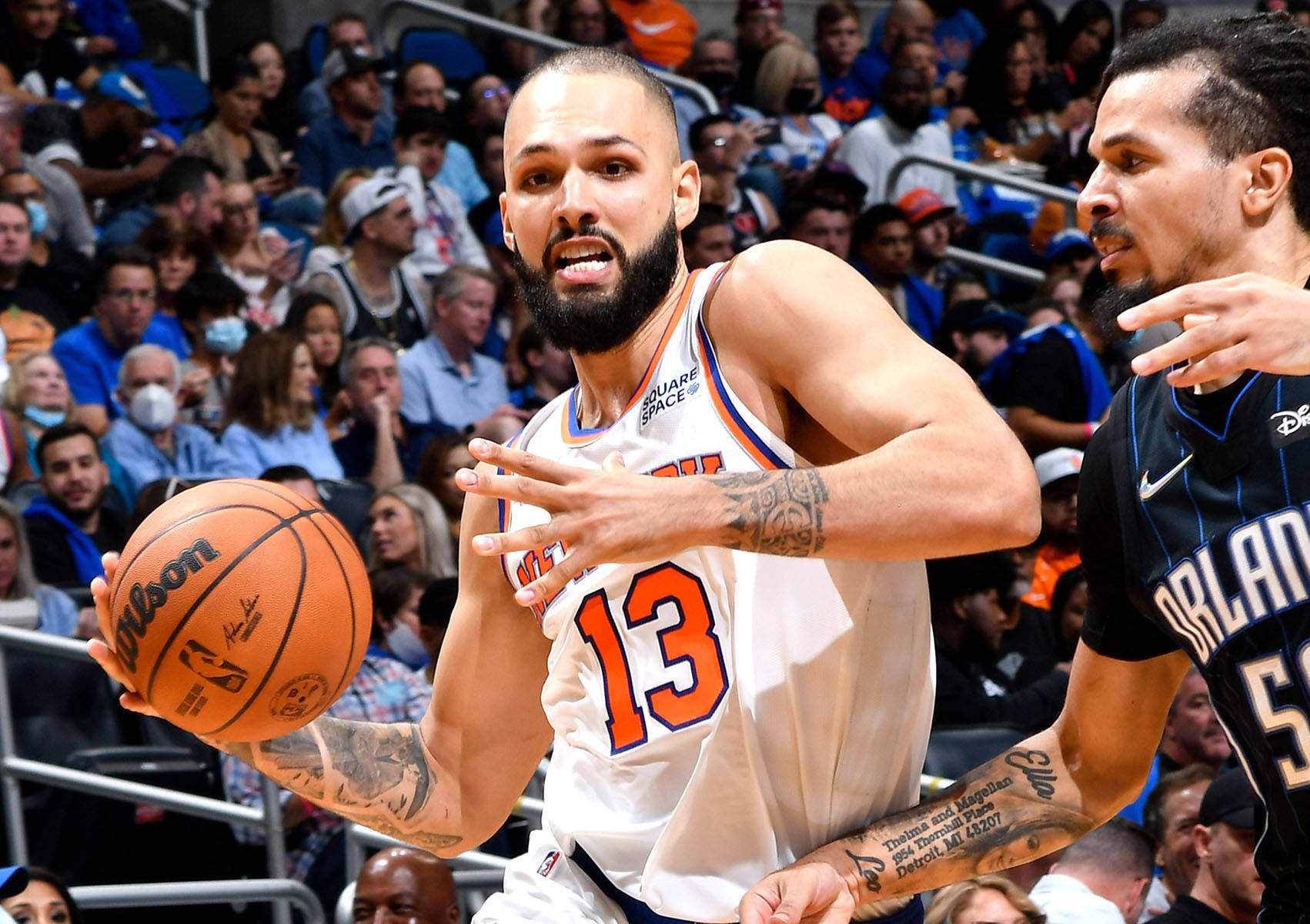 Evan Fournier Dribble New York Knicks Vs. Orland Magic Wallpaper