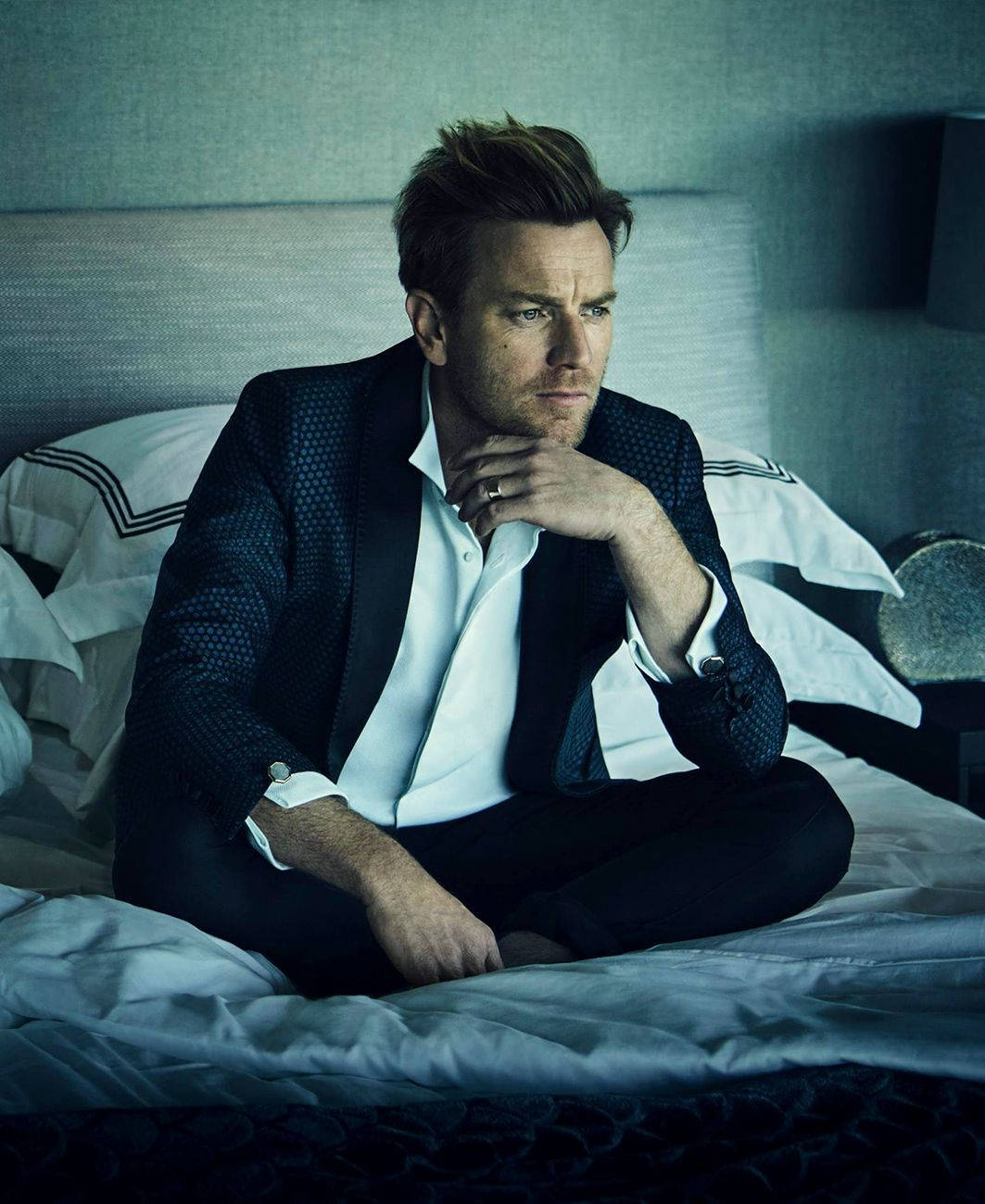 Ewan Mcgregor Rhapsody Magazine Photoshoot Wallpaper