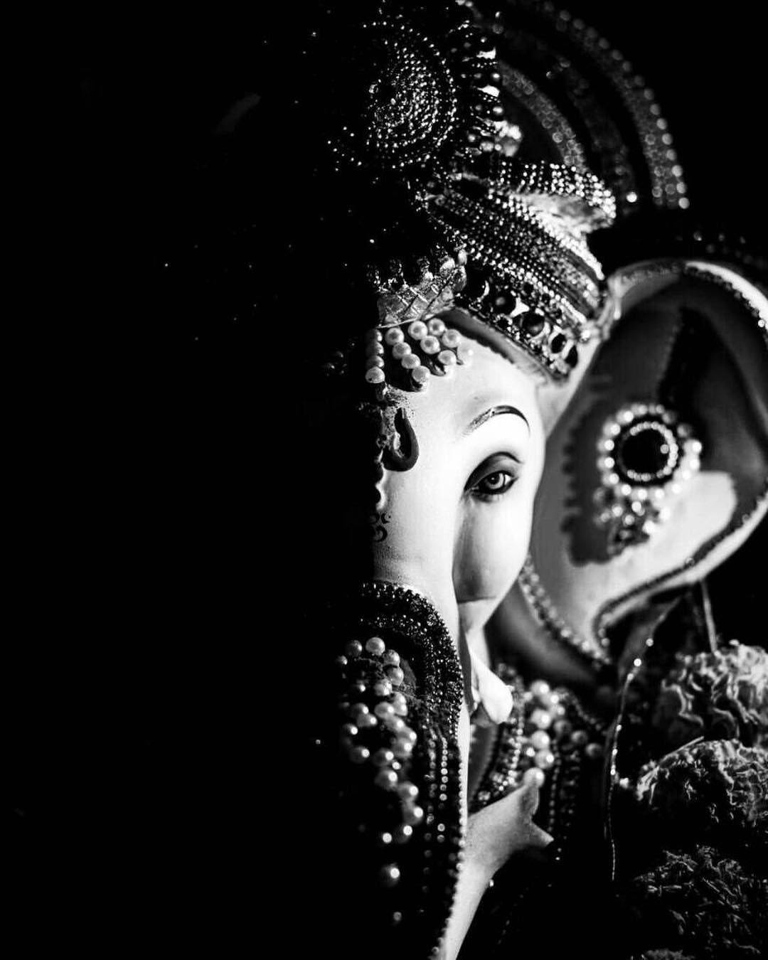 Ganesh Black And White Half Shot Wallpaper