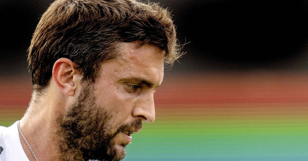 Gilles Simon Close-up Wallpaper