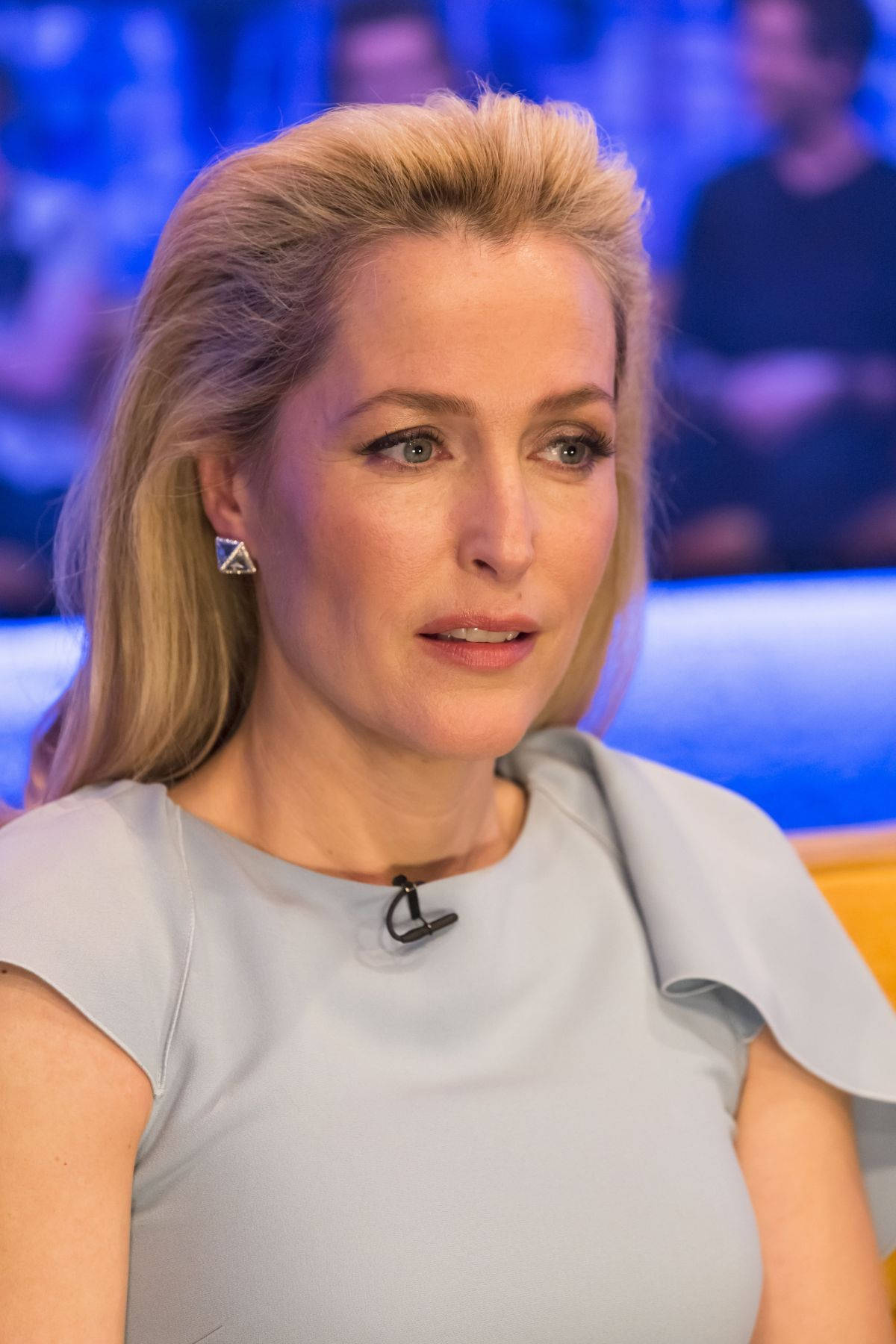 Gillian Anderson Jonathan Ross Show Wallpaper