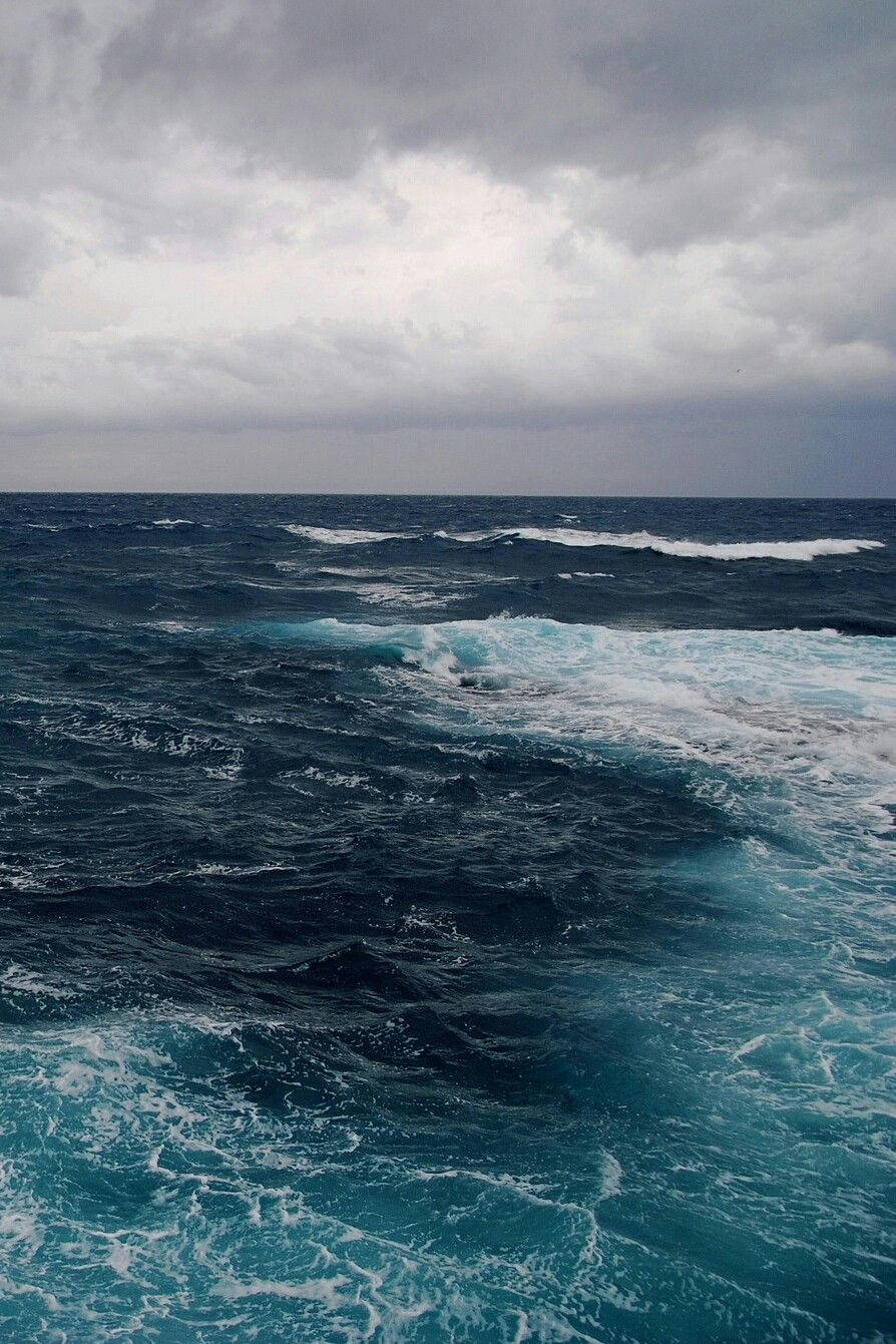 Gloomy Aesthetic Ocean Wallpaper