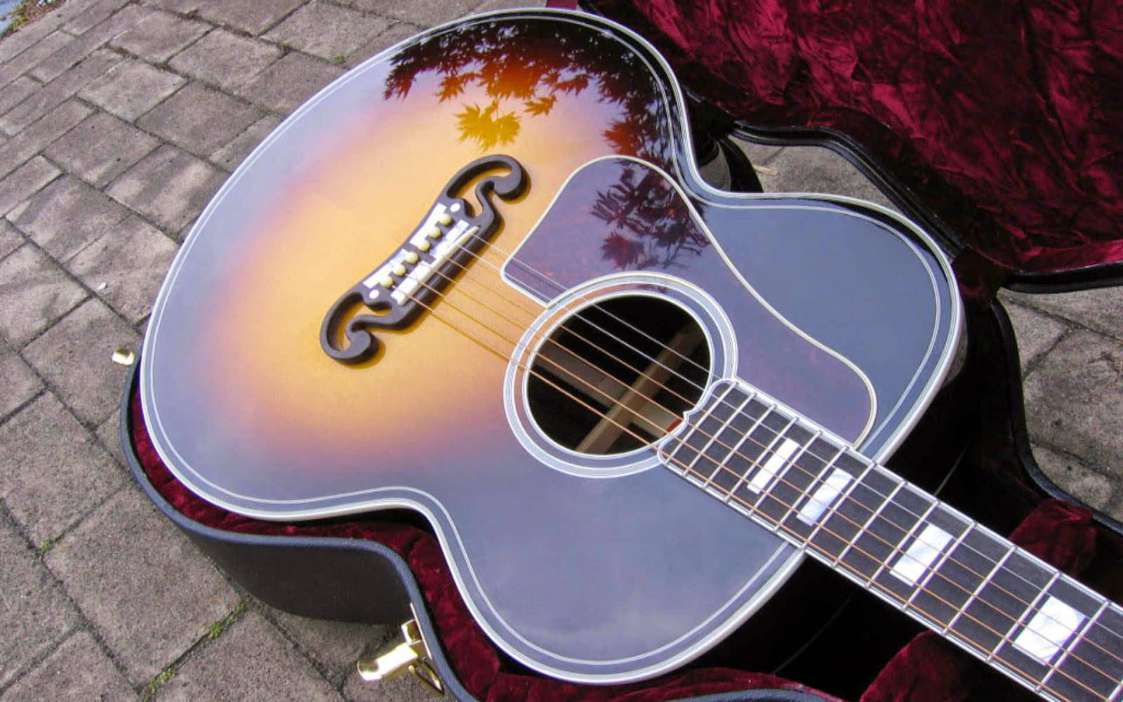 Glossy Acoustic Guitar Wallpaper