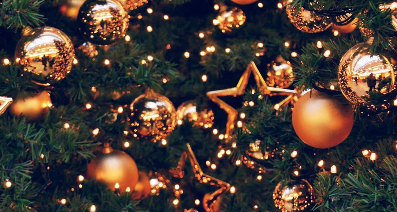 Golden Decor For Christmas Aesthetic Computer Wallpaper
