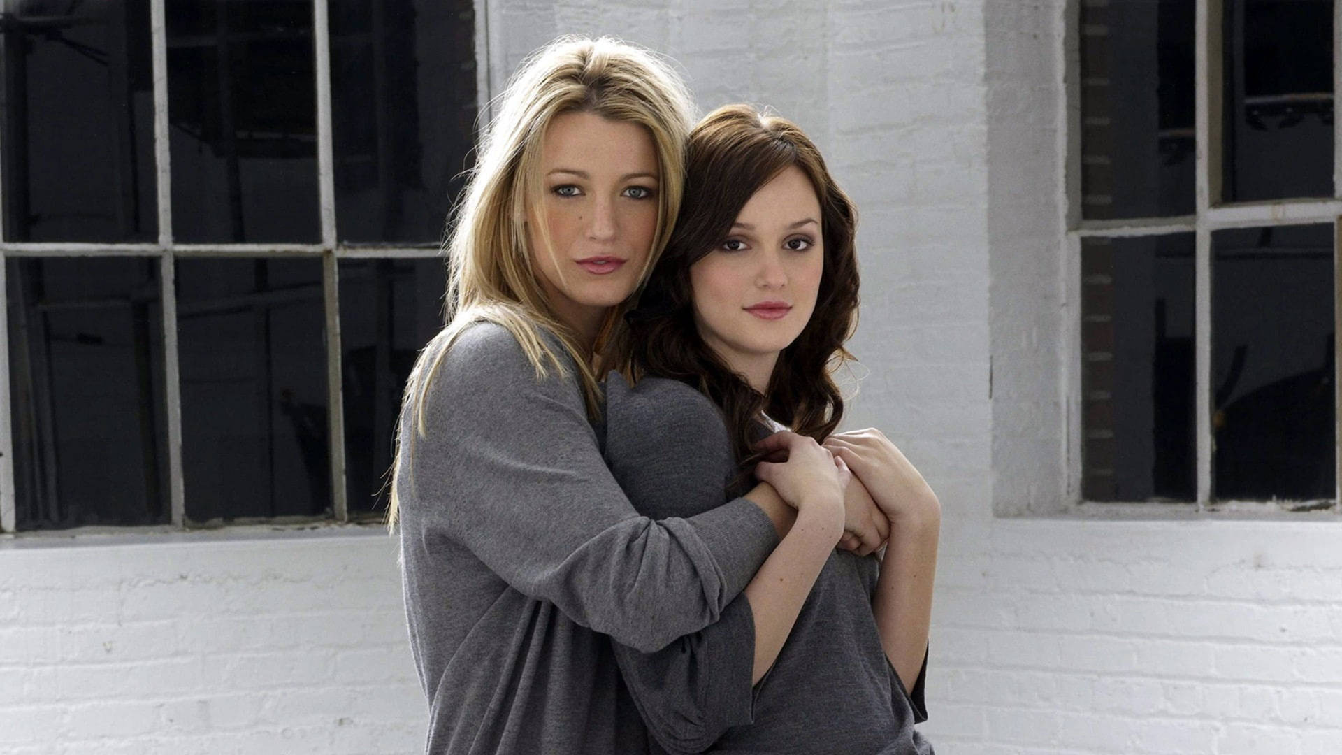 Serena And Blair Wallpaper