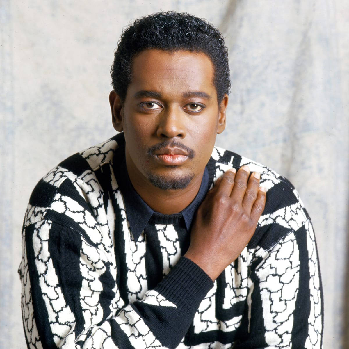 Great Artist Luther Vandross Wallpaper