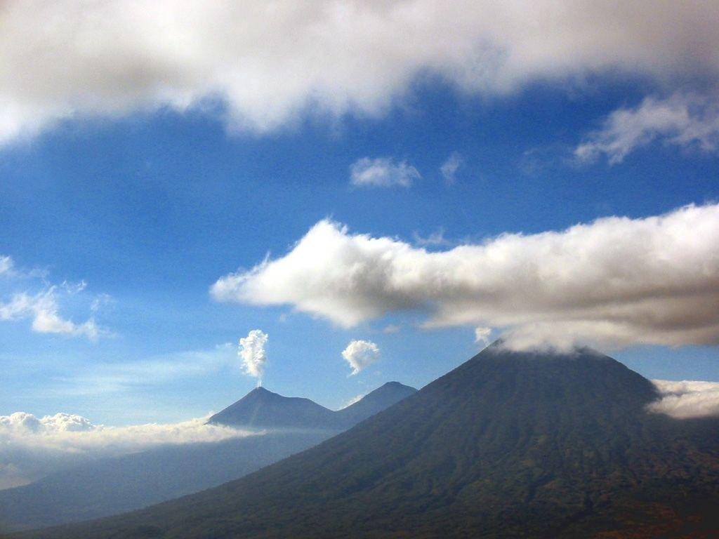 Guatemala Volcan De Fuego Wallpaper