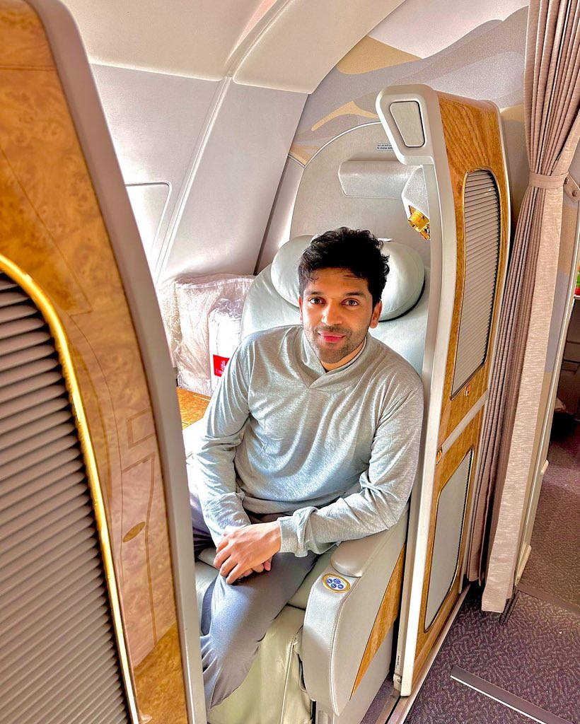 Guru Randhawa Airplane Seat Wallpaper