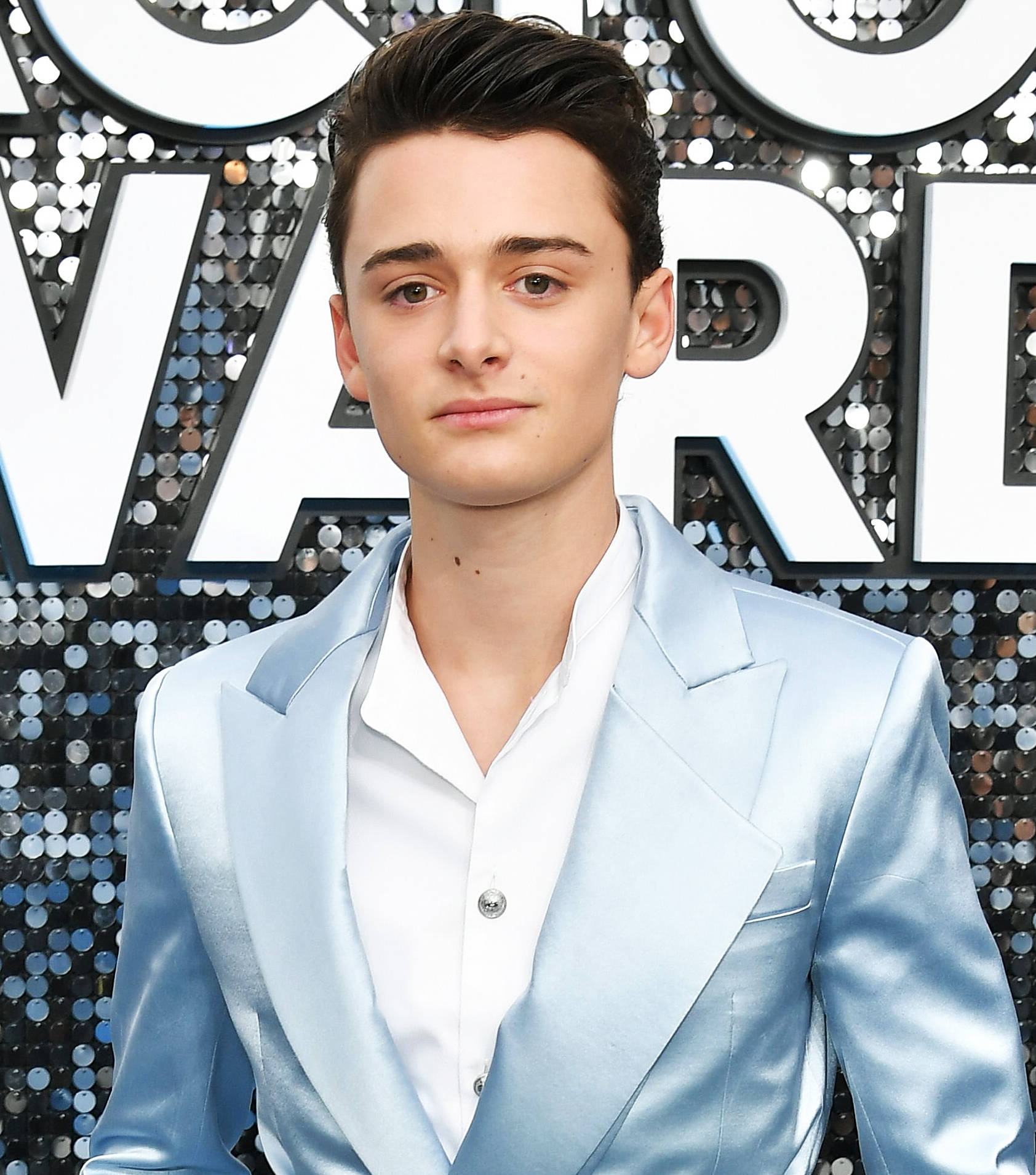 Handsome Noah Schnapp At 2020 Sag Awards Wallpaper