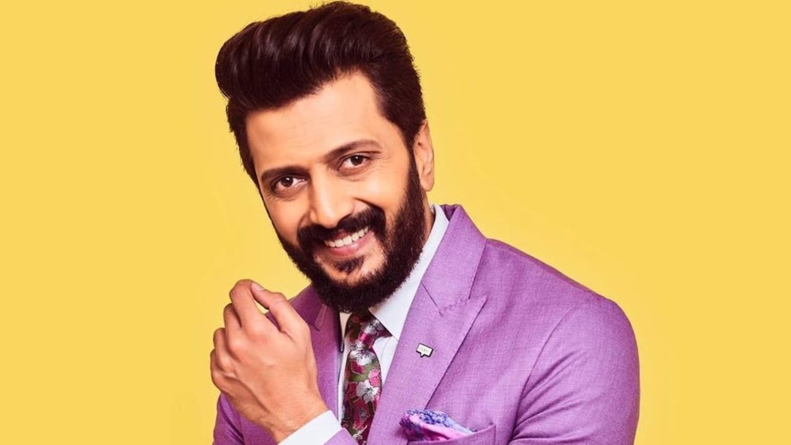 Handsome Riteish Deshmukh In Pink Suit Wallpaper