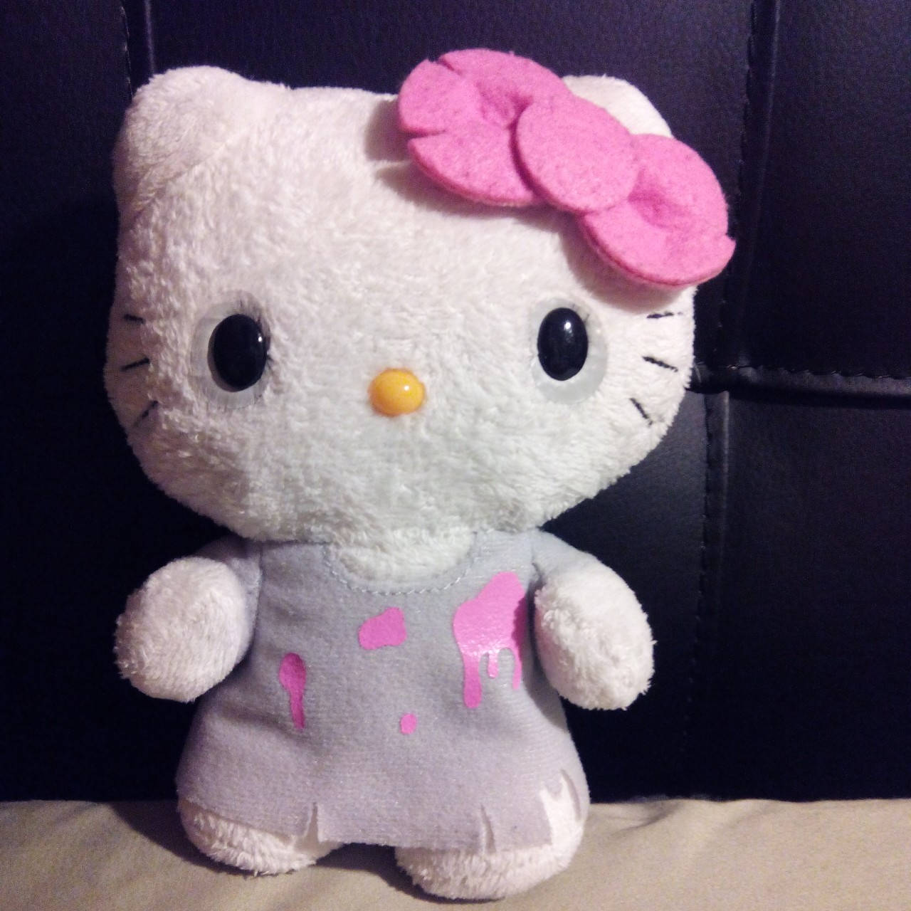 Hello Kitty Halloween Plushie Wallpaper