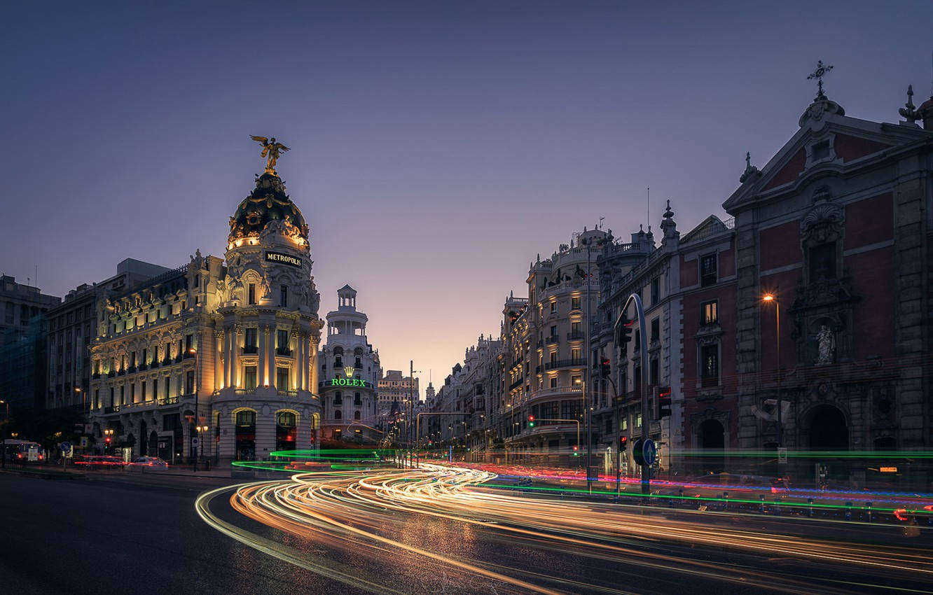 Historic Calle Gran Vía Madrid Wallpaper